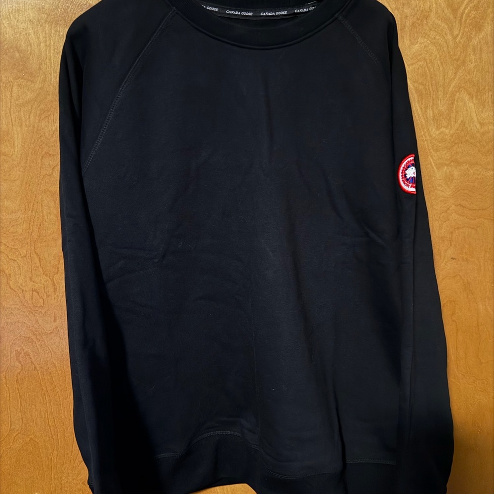 Canada Goose Men's Black Crewneck Sweater Medium